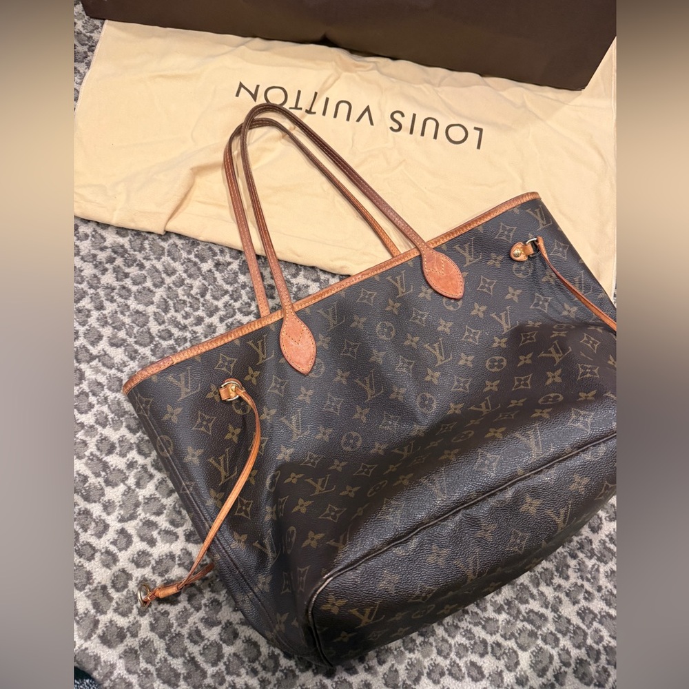 Louis Vuitton Neverfull MM Tote Monogram Brown authentic original dustcover bag